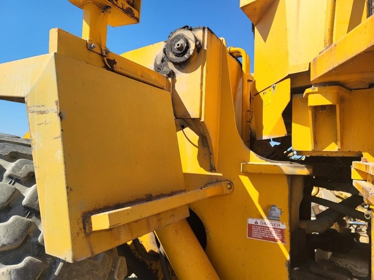 1989-o&k-trojan-5500-articulating-pay-loader-image-14