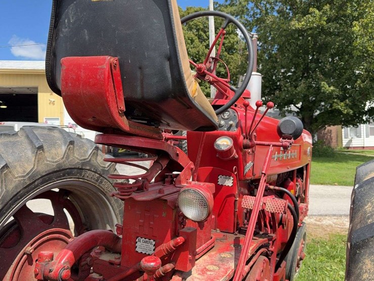 farmall-400-image-41