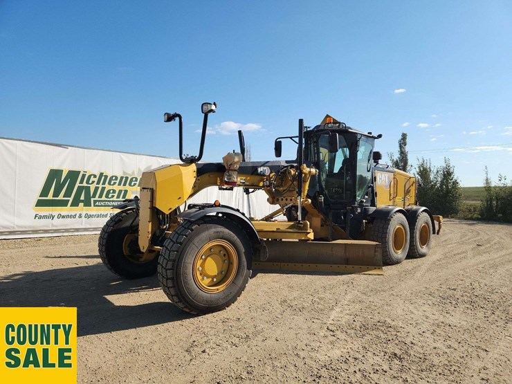 2020-caterpillar-150-awd-image-1