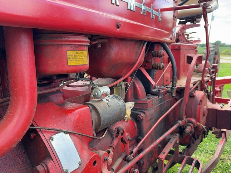 farmall-400-image-56