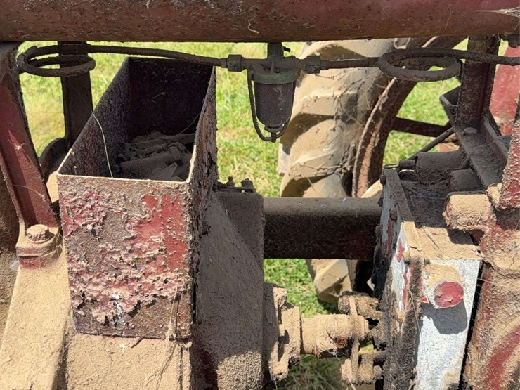 farmall-f-20-image-73