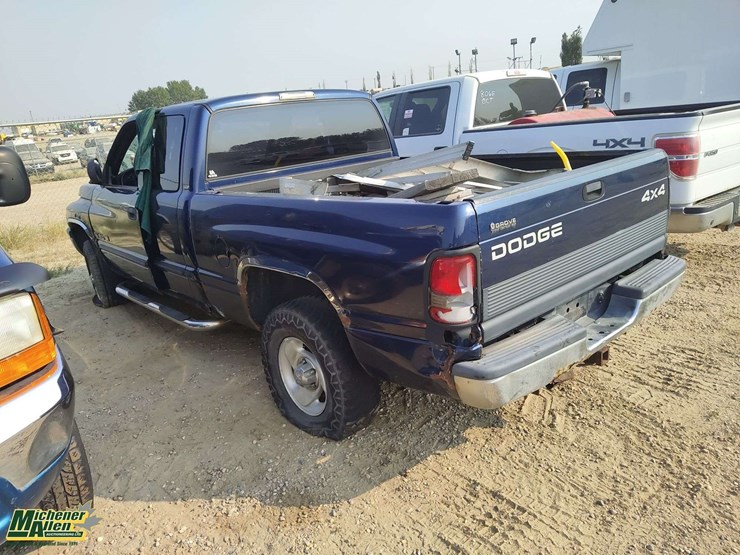 2001-dodge-ram-1500-image-2