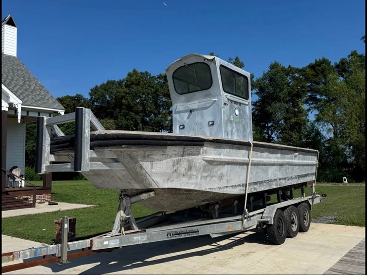 #202-•-2000-25ft-patrol-boat-w/cabin-image-1