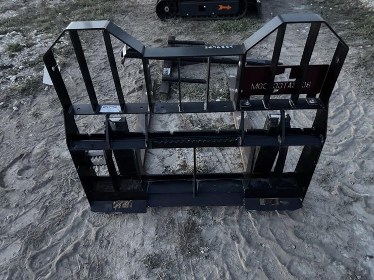 virnig,-48"-skid-steer-pallet-forks.-lightly-image-4