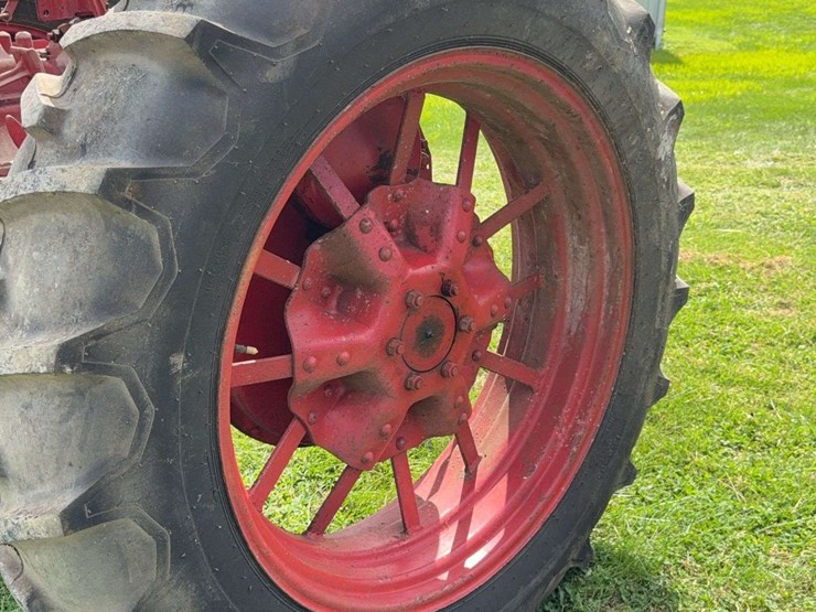 farmall-f-20-image-26