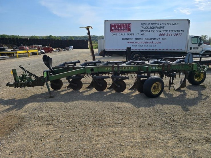 john-deere-2600-image-2