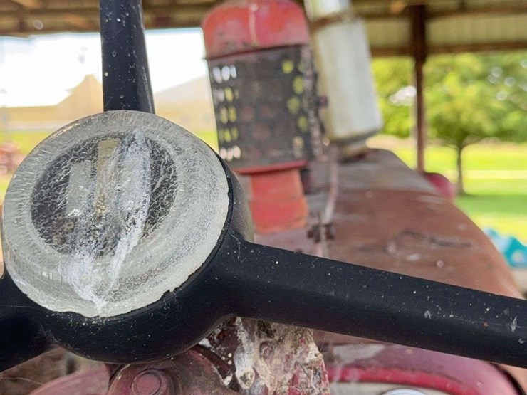 farmall-560-image-40