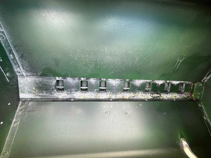 john-deere-750-image-13
