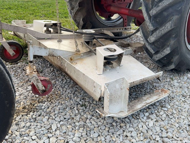 farmall-140-with-belly-mower-image-77