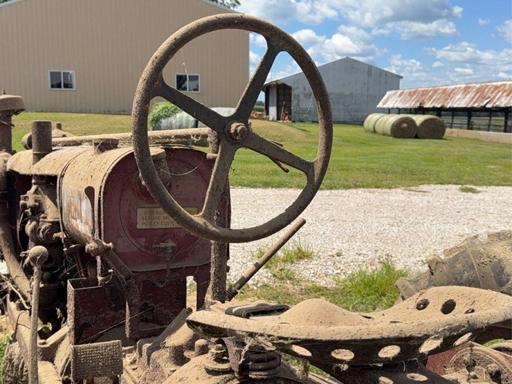 farmall-f-20-image-32