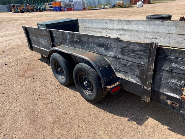 #3024-•-1995-15'-tandem-axle-trailer-(has-wi-title)(mosinee,-wi)-image-11