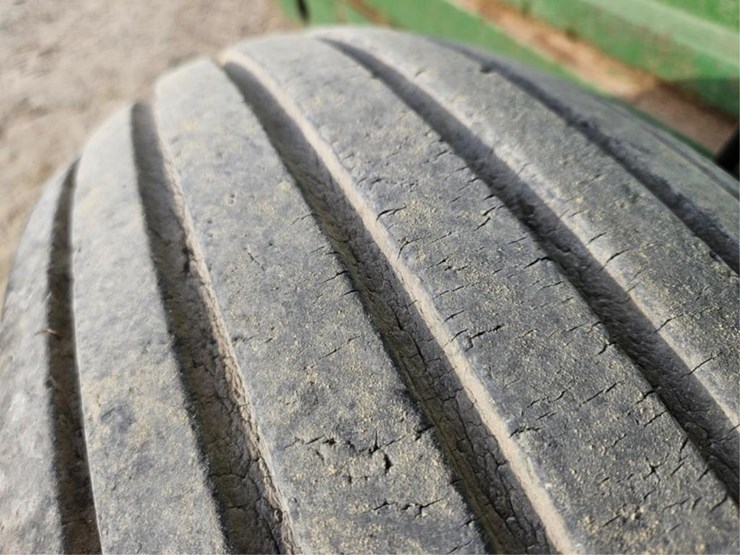 john-deere-100-image-27
