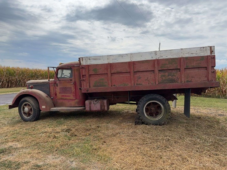 federal-grain-truck-image-102