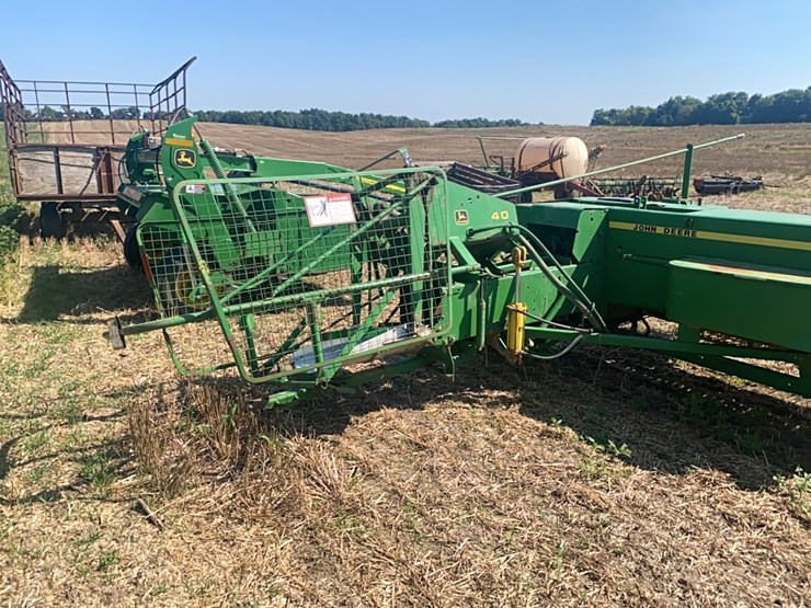 john-deere-328-image-3