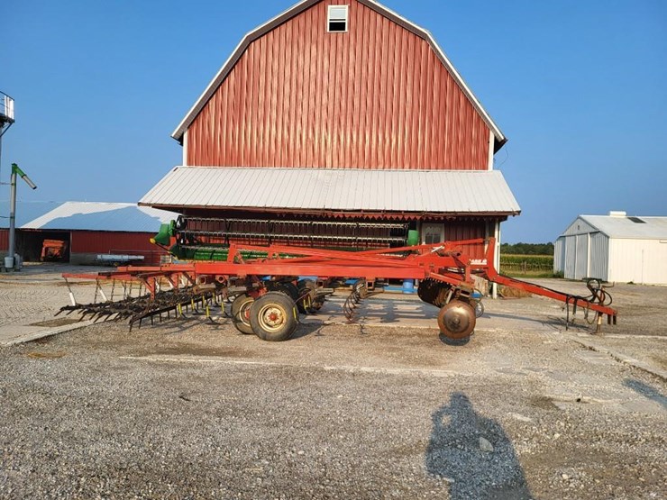 case-ih-4200-image-2