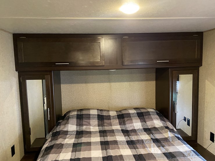 #3304-•-2016-cherokee-limited-274vfk-camper-(has-wi-title)-(three-lakes,-wi)-image-40