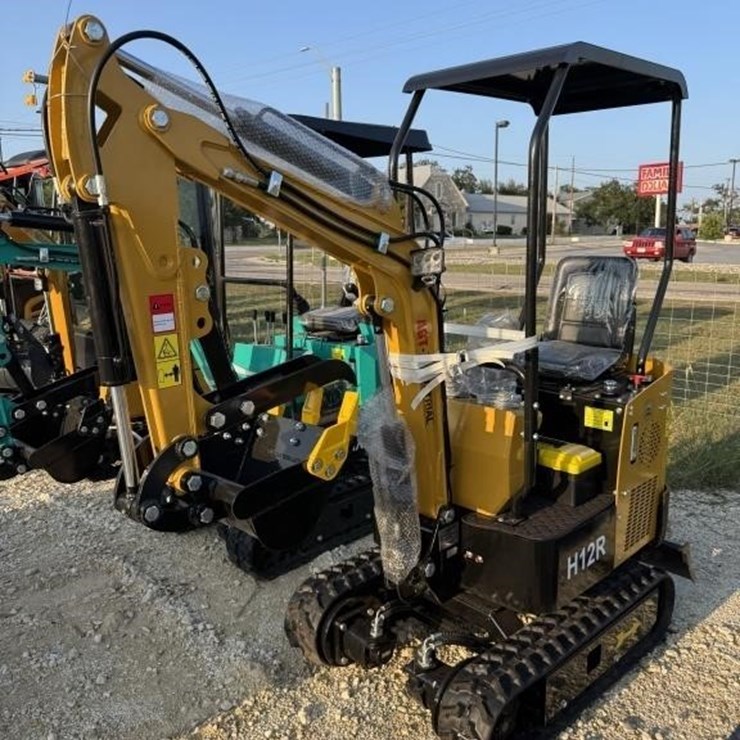 AGT, H12R, 420cc gas powered mini excavator,