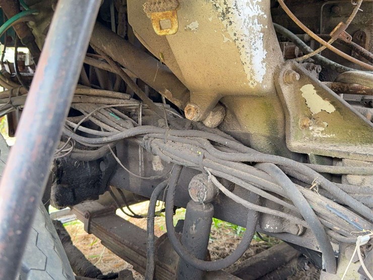 diamond-reo-cabover-image-44