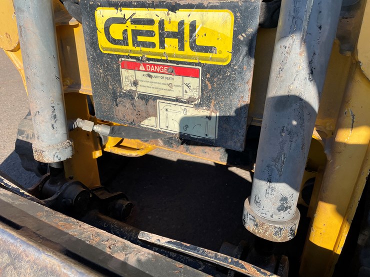 2020-gehl-rt105-image-12