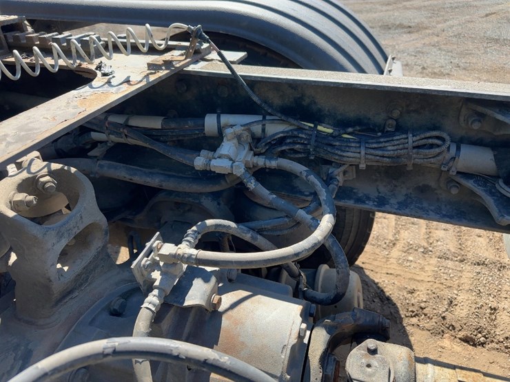2015-kenworth-t800-image-14