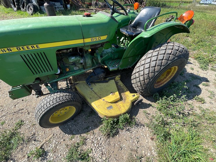 john-deere-850-image-19