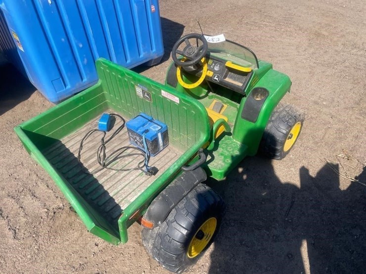 john-deere-gator-image-2