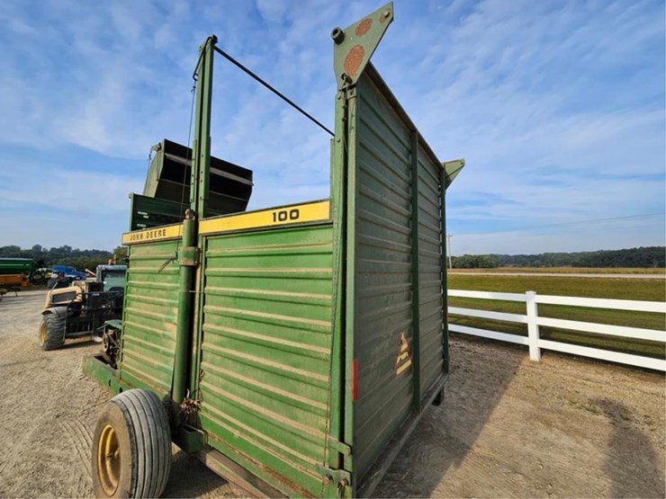 john-deere-100-image-22