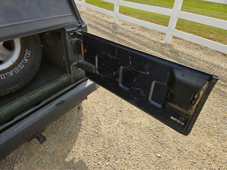 1999-jeep-wrangler-image-14