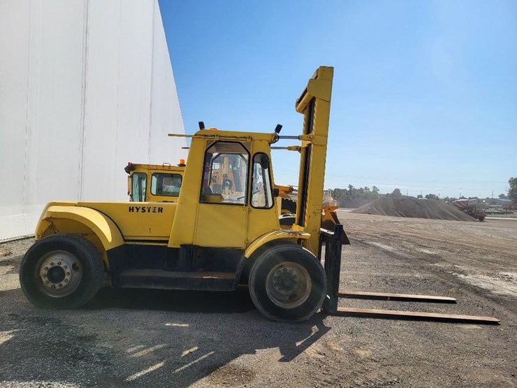 1975-hyster-11-ton-fork-lift-image-4