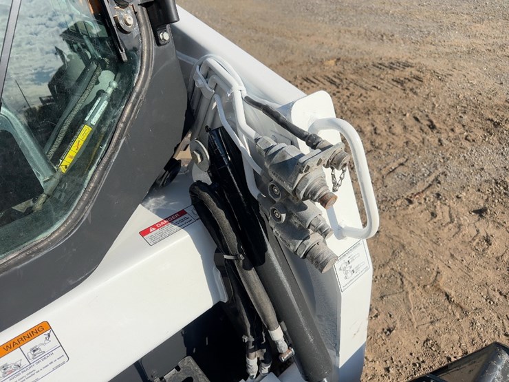 2017-bobcat-t450-image-9