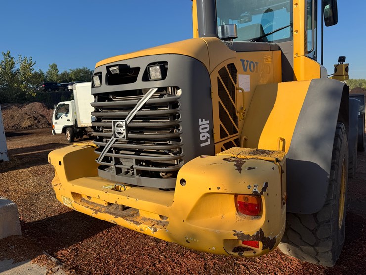 volvo-l90f-image-30