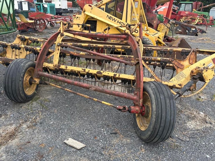 new-holland-260-image-4