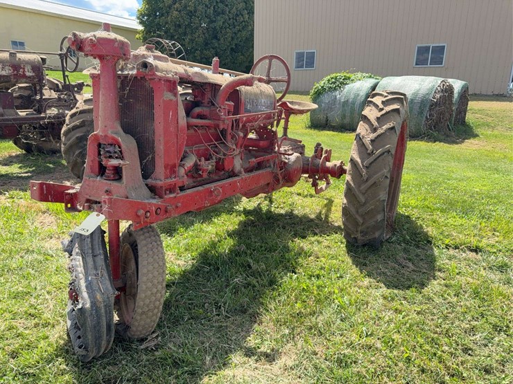 farmall-f-12-image-10