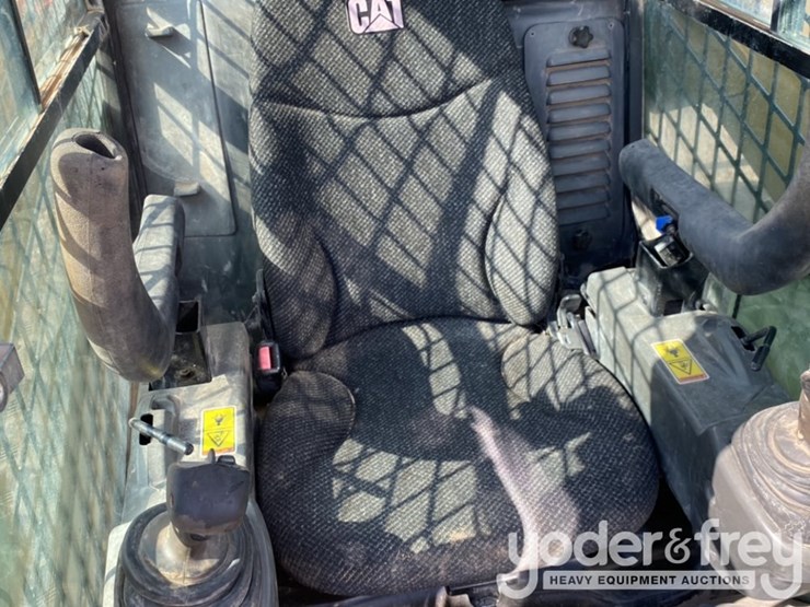 2014-caterpillar-299d-image-13