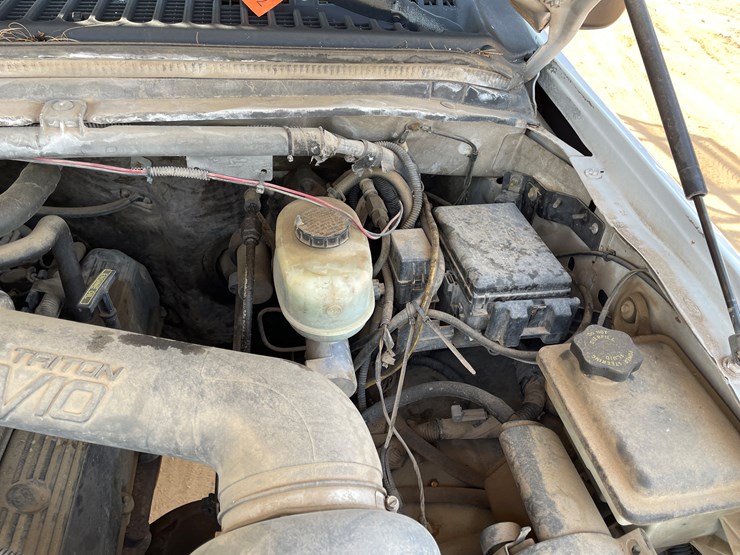 2001-ford-f550-image-43