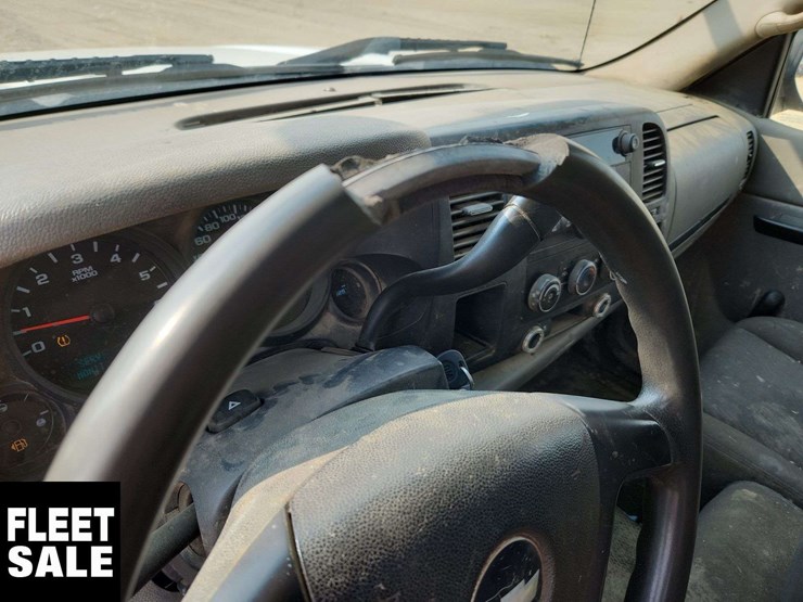2011-chevrolet-silverado-1500-image-41