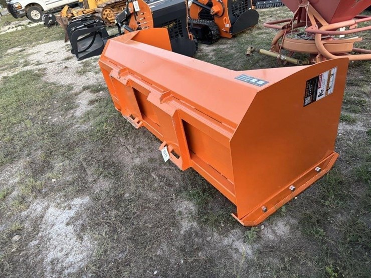 wolverine,-sp-15-84w,-skid-steer-snow-pusher.-image-1