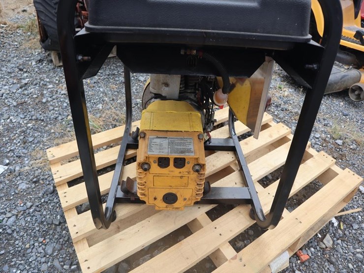coleman-contractor-4200-generator-image-4