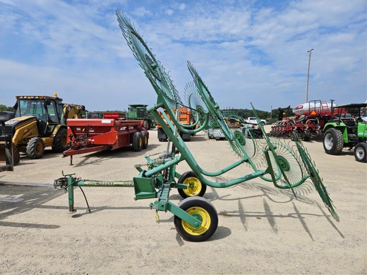 john-deere-702-image-2