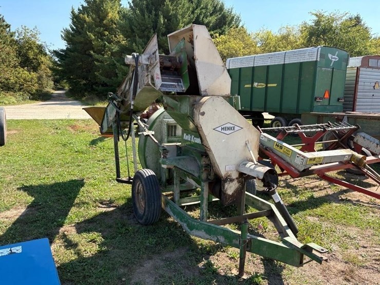henke-kwik-krusher-roller-blower-image-1