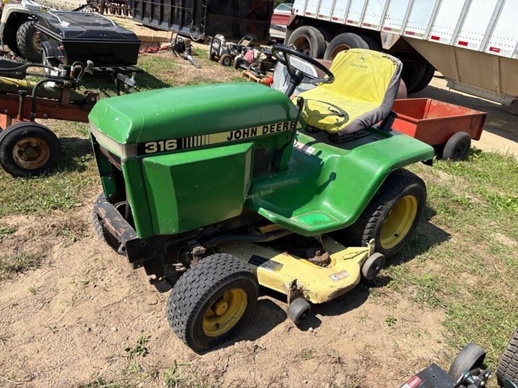 john-deere-316-image-2