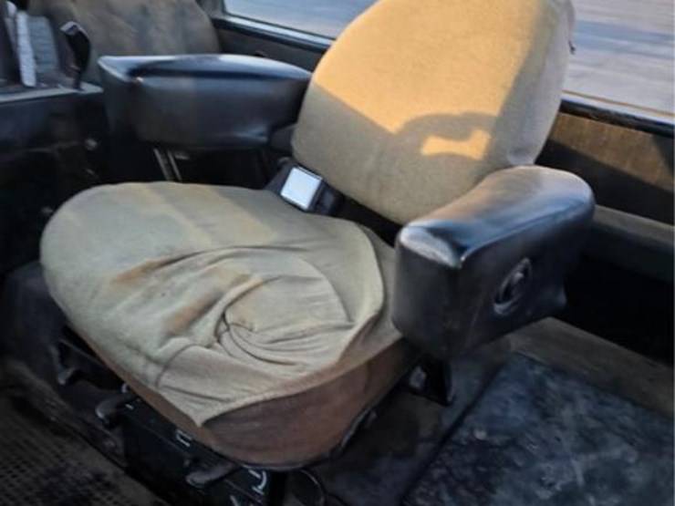 john-deere-8640-image-30