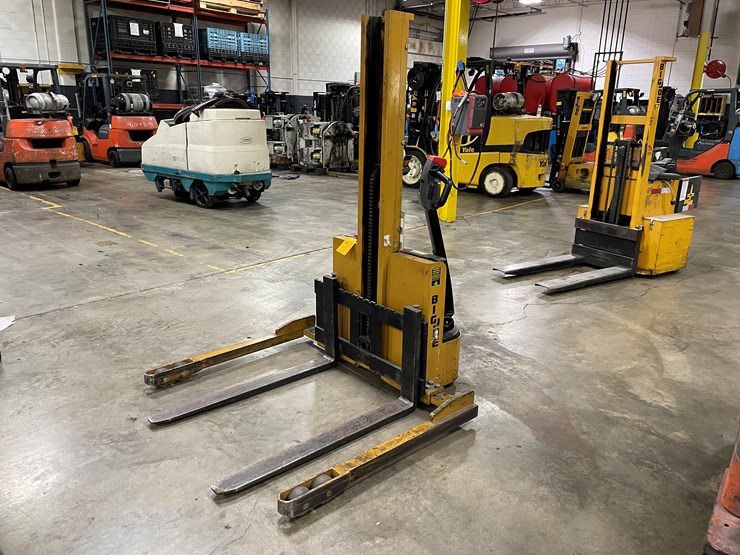 #8014-•-big-joe-electric-walk-behind-forklift-image-1