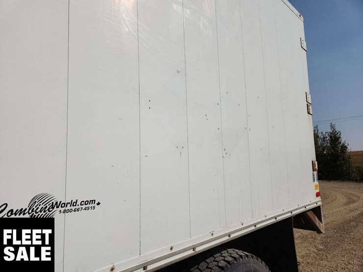 2005-gmc-topkick-c7500-image-38