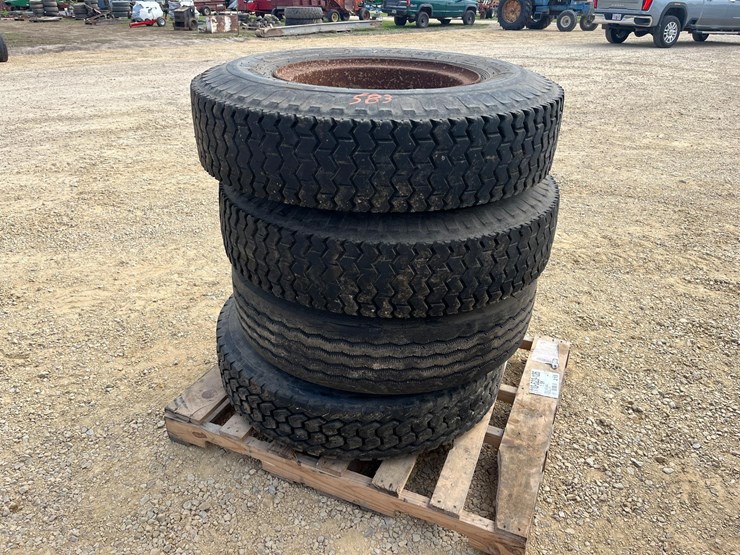 split-rim-truck-tires-image-2