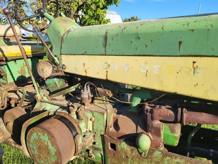 john-deere-630-image-32