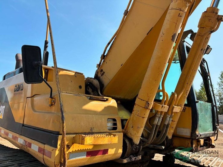caterpillar-345b-image-21