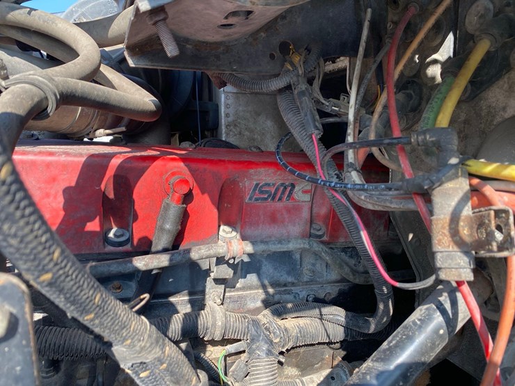 2002-ih-9200i-quad-axle-dump-truck-image-31