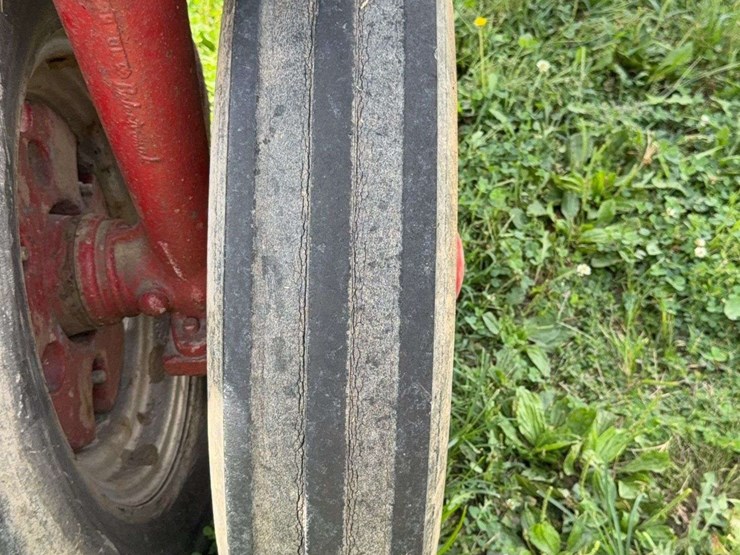 farmall-400-image-15