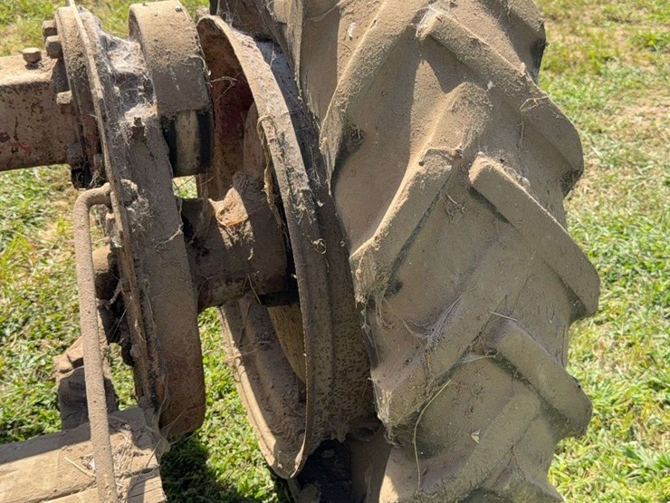 farmall-f-20-image-31